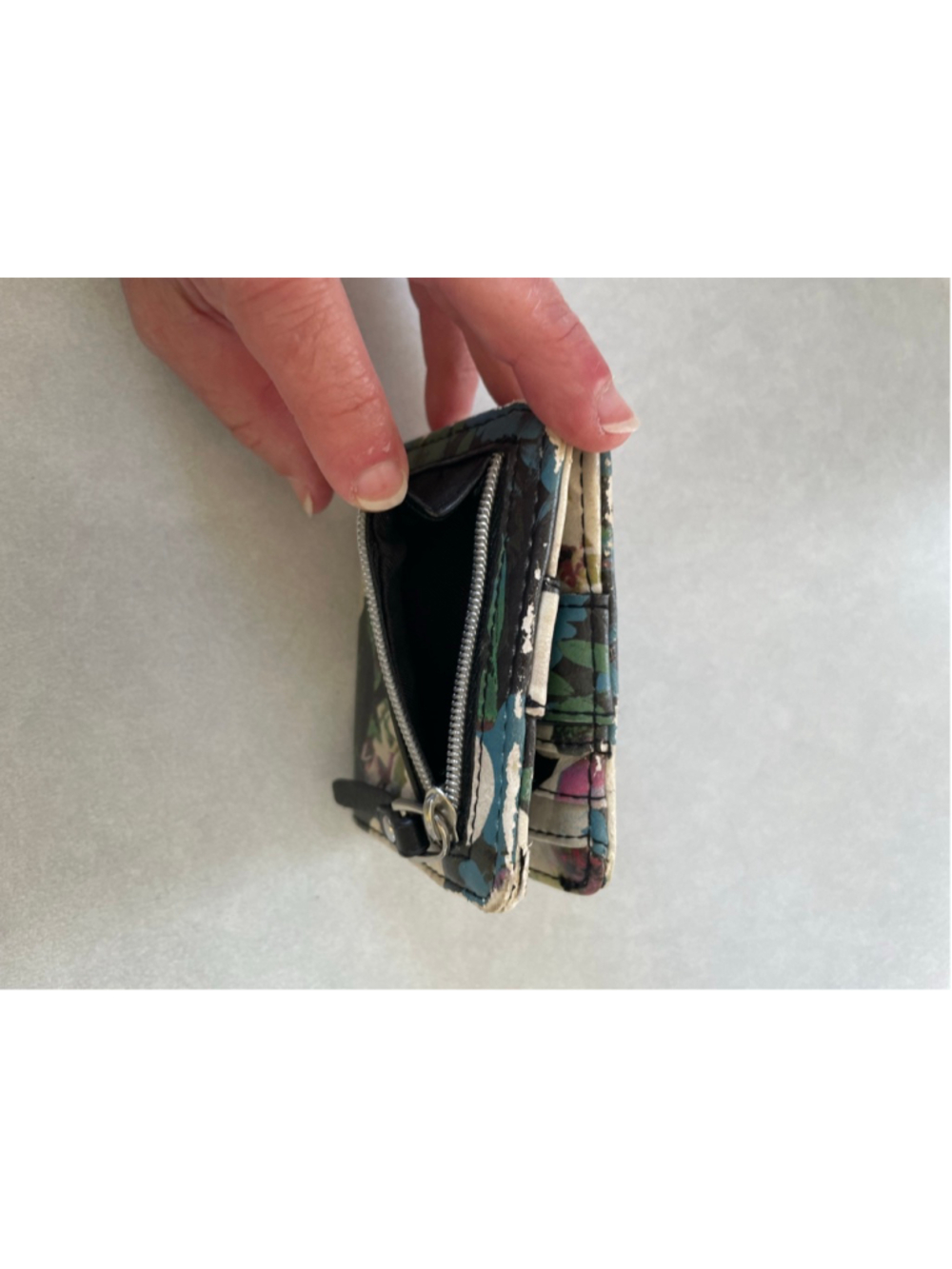 Women's Floral Print Bi-Fold Wallet One Size Blue White - Picture 3 of 5